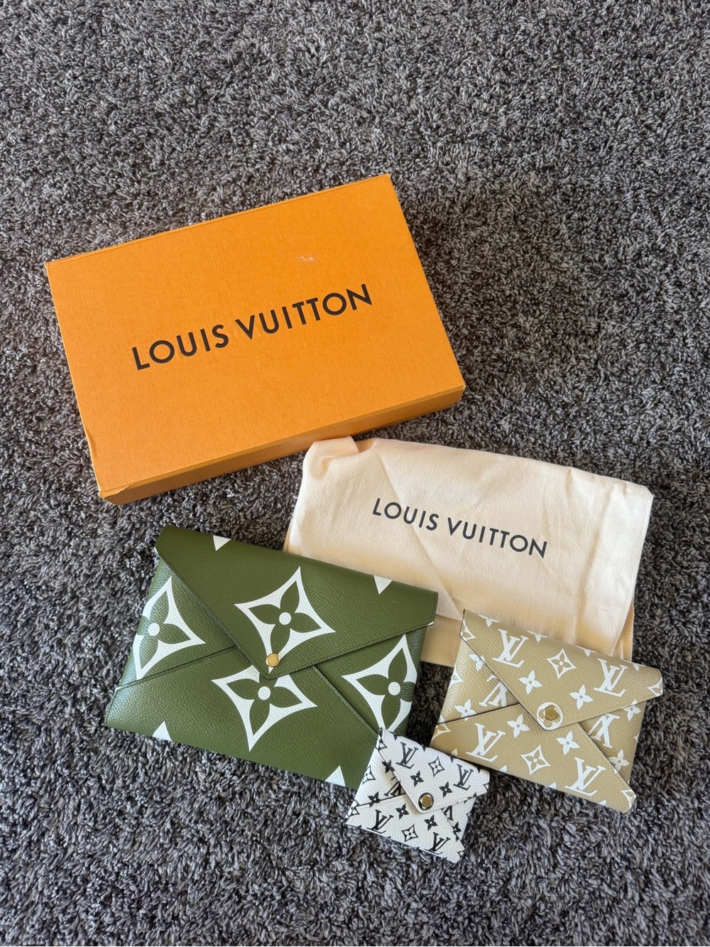 Louis Vuitton Kirigami Monogram Envelope Clutch’s
